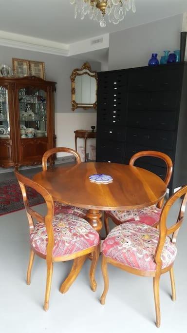Apartment Pour Un Couple, Jardin Genf
