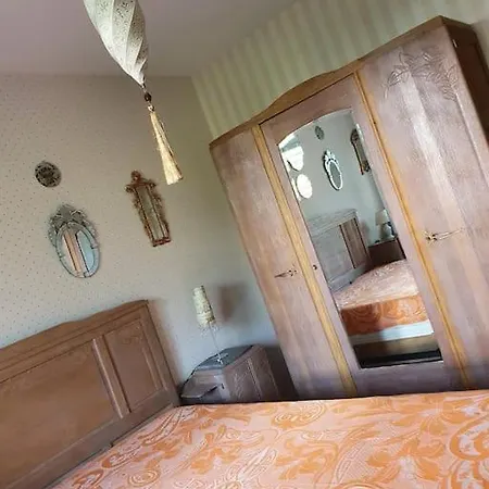 Appartement Pour Un Couple, Jardin Genève